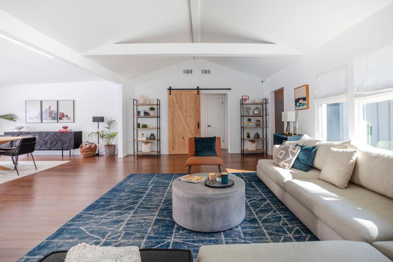 Enchanting Sherman Oaks With Pool Permit #hsr Two One Zero Zero 2605 Ferienhaus Los Angeles